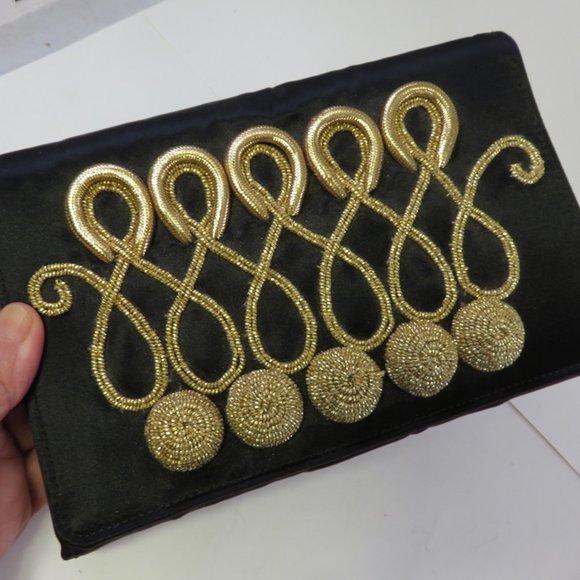 VINTAGE SIGNED TINA WOLF BLACK CLUTCH PURSE - Picture 1 of 6